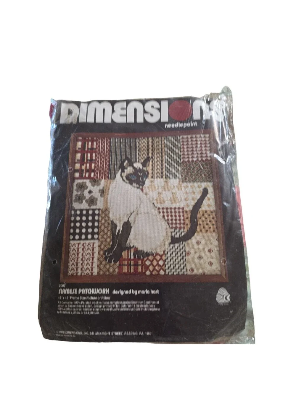 Dimensions #2009 White Siamese Patchwork Needlepoint Kit 1978
